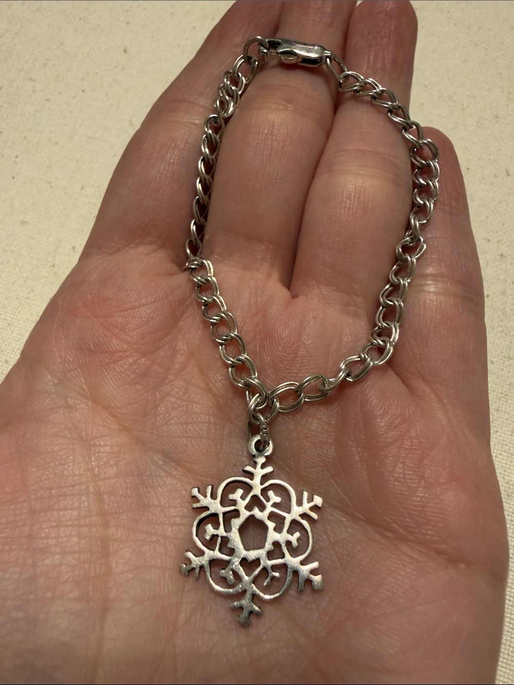 Sterling Silver 925 Snowflake Charm Bracelet 7’ inches long